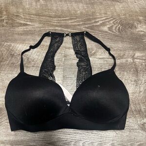 Victoria’s Secret Padded No Wire Bra Size 32D
